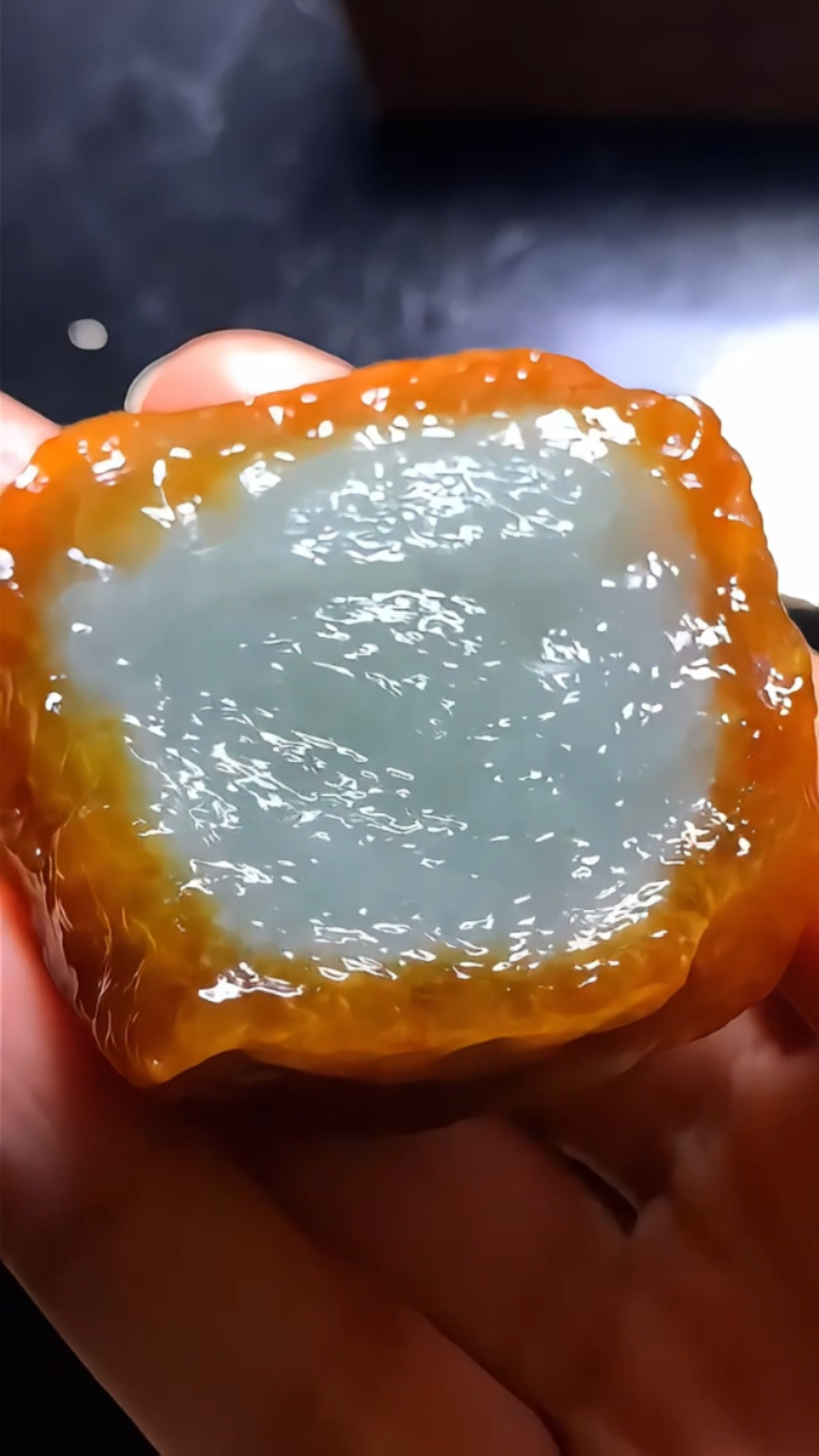 天然红翡的颜色(天然红翡值钱吗?) 第2张