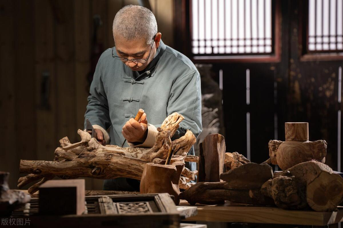 胚图晋祠文物工作者工作照片欢呼大师匠心独运化腐朽图片非遗大师工坊