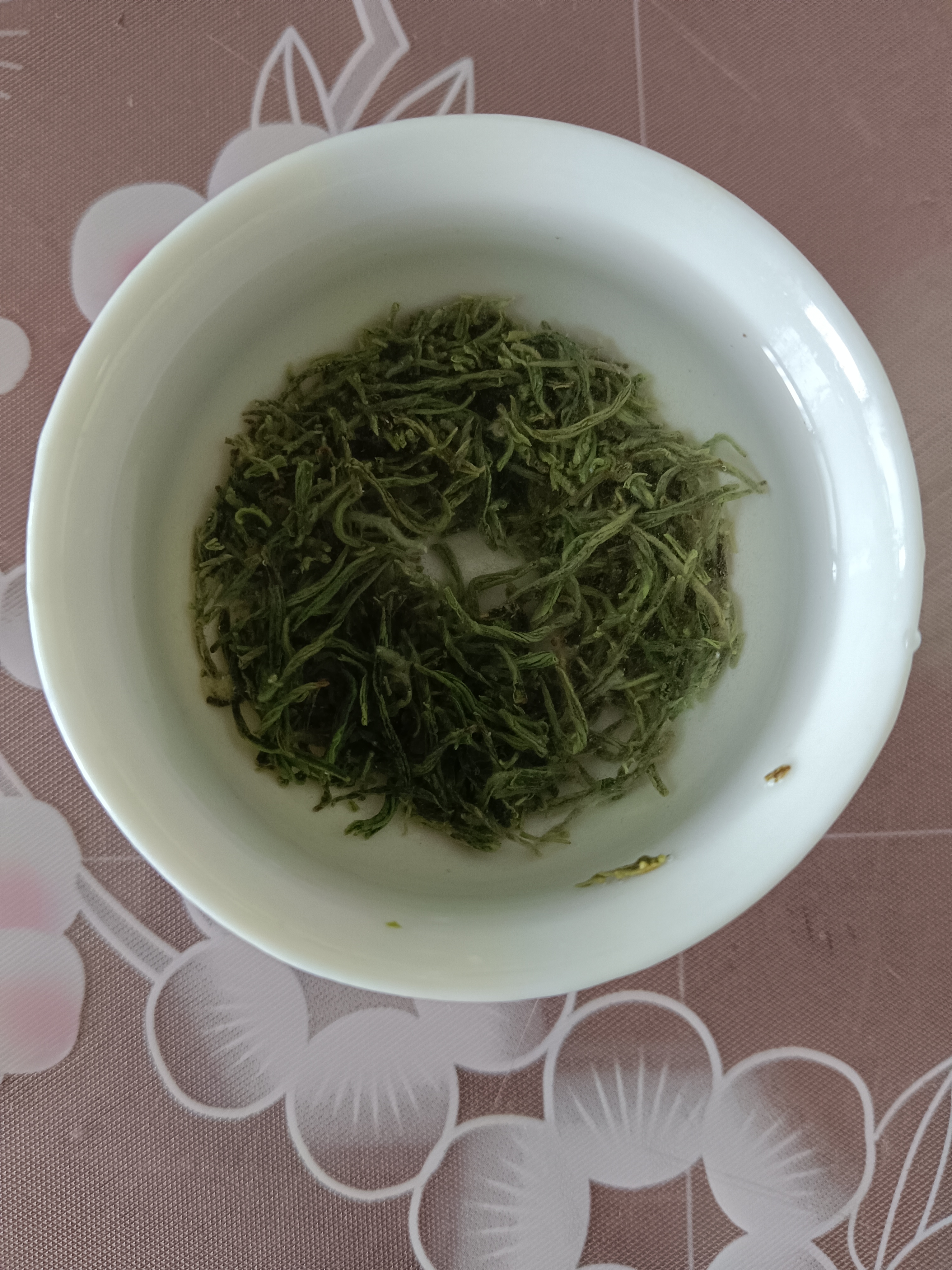 老六6点就喊我起来回老家,送500块钱礼,车费350块