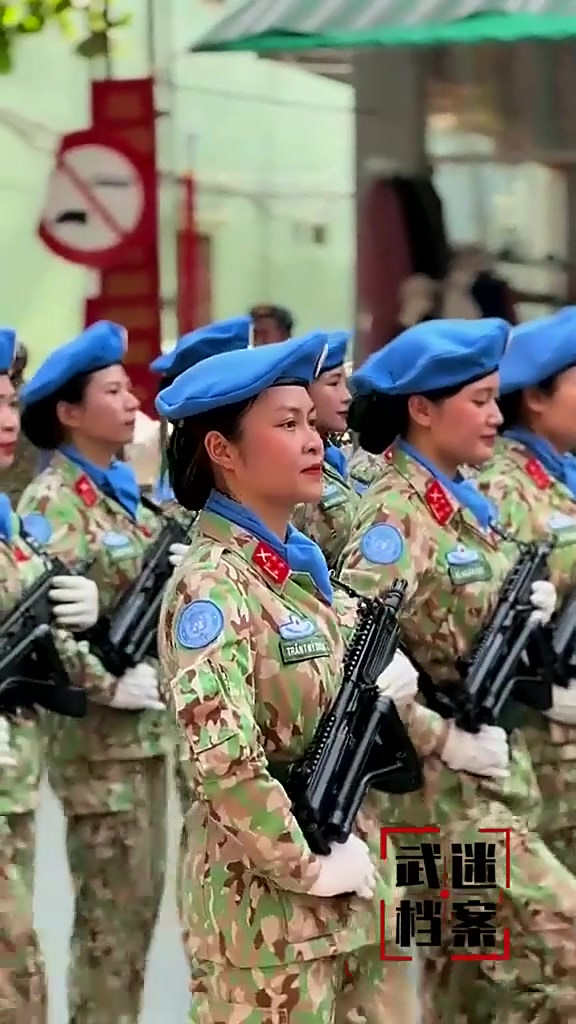 越南维和部队女兵,很青涩啊