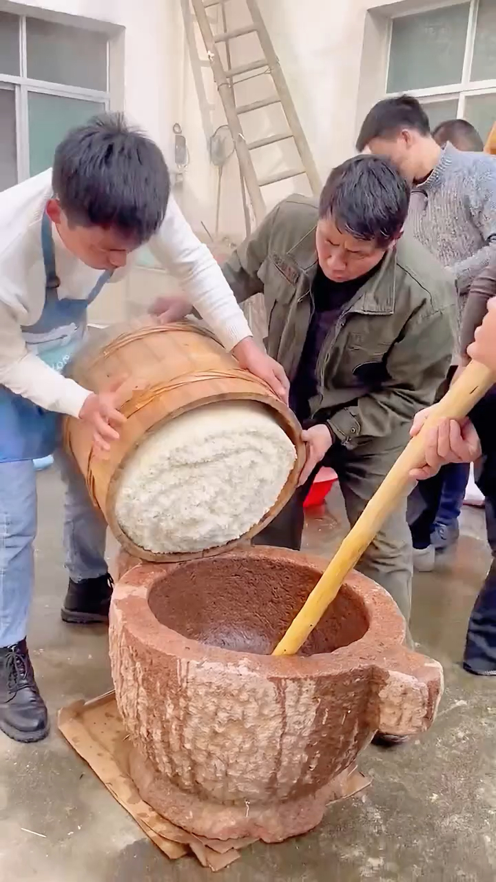 打糍粑,小时候最喜欢吃了