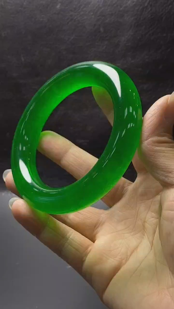 Ice-gem full-green bangle