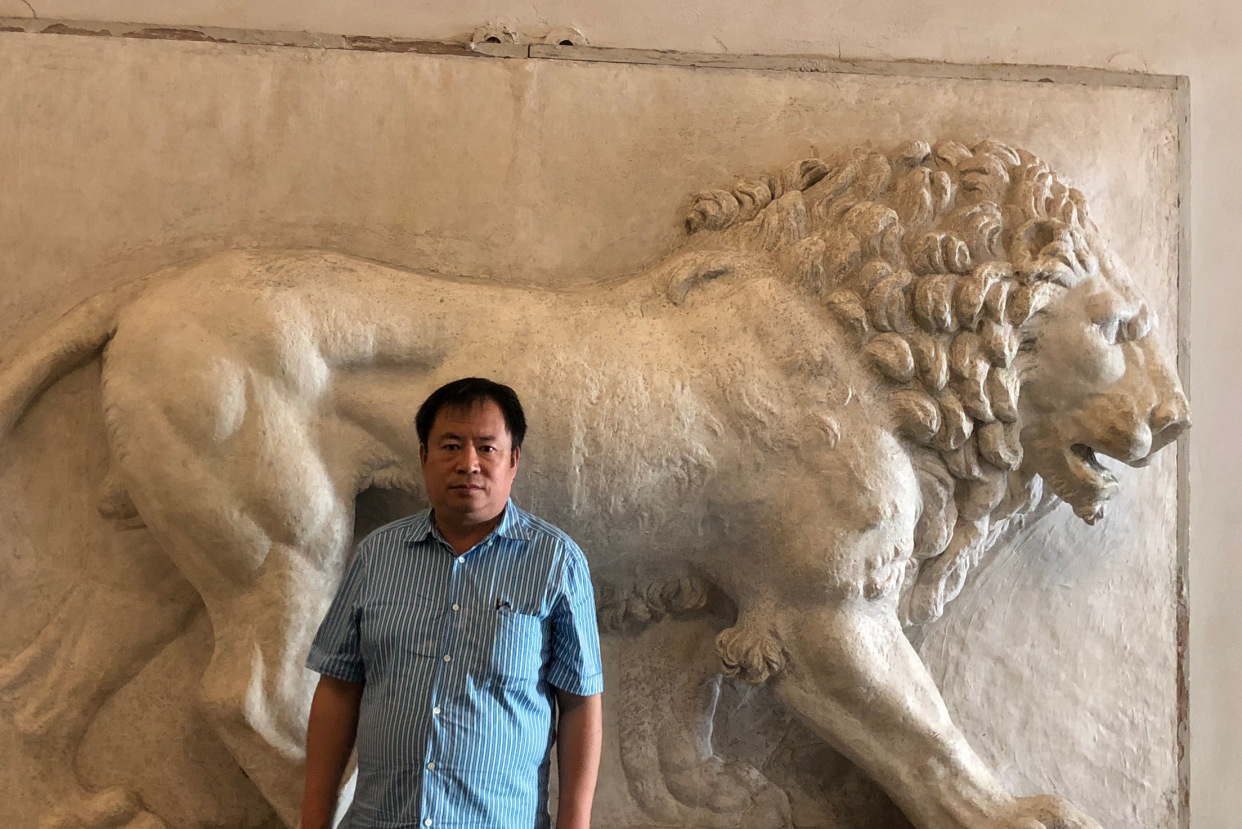 莫晓松,北京画院副院长,艺委会副主任,创作室主任,教育委员会主任