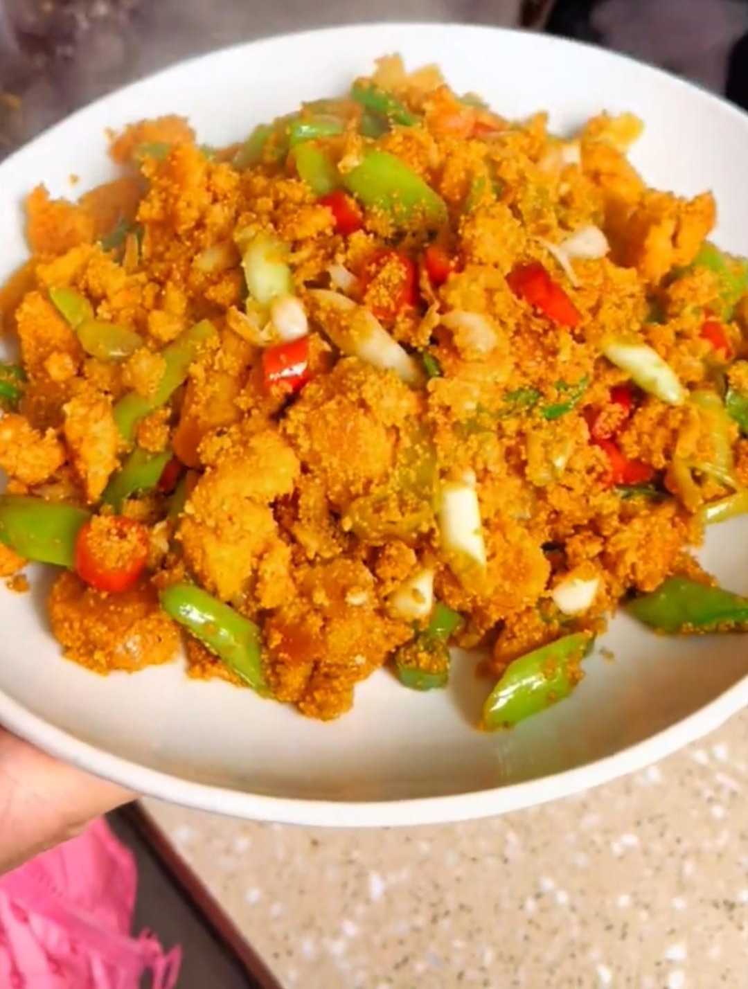 孩子爱吃的蒜苗炒鱼籽,营养又美味!补血益气健康餐!