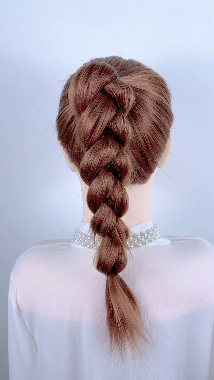 减龄俏皮高马尾发型