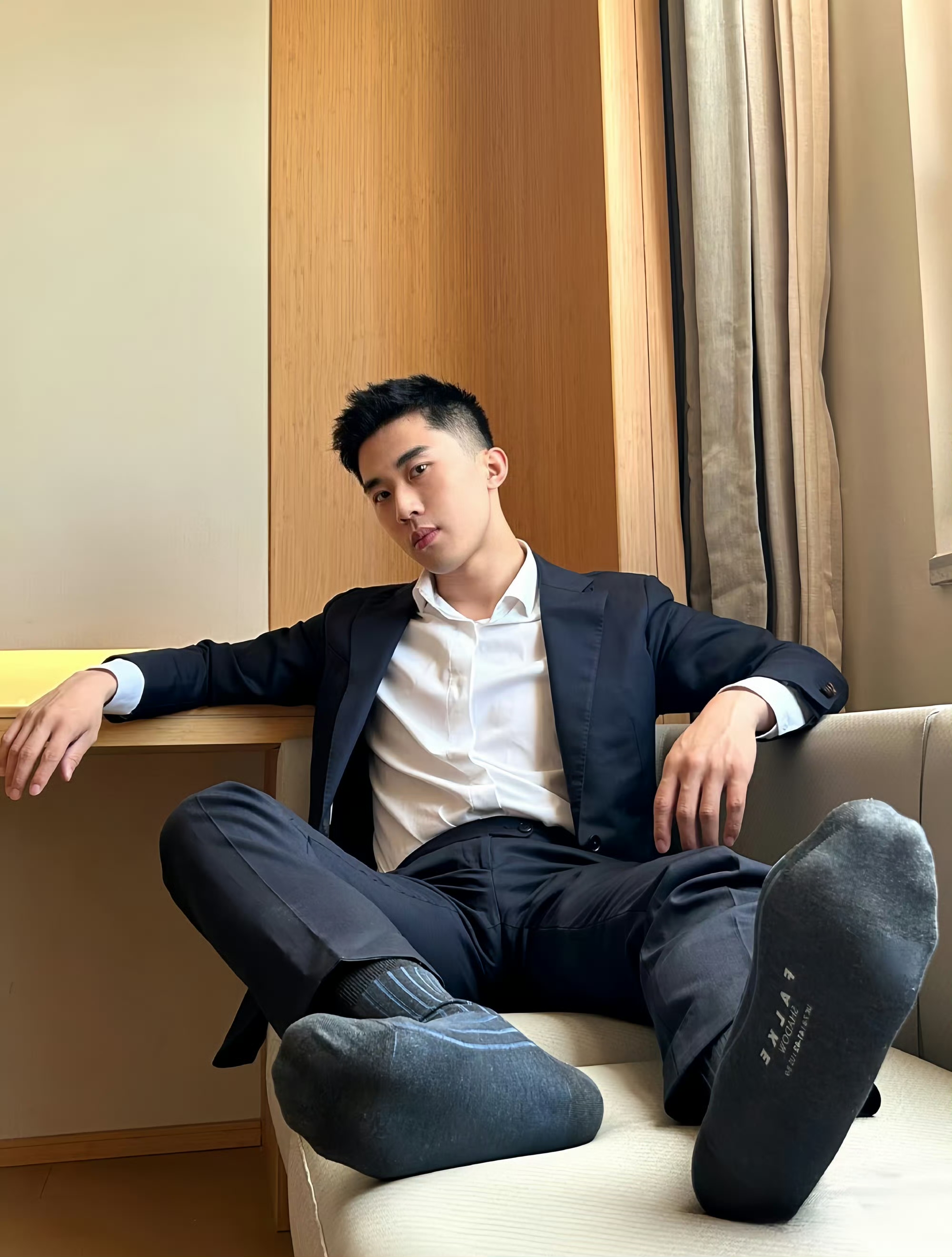 正装# #帅哥# #时尚穿搭