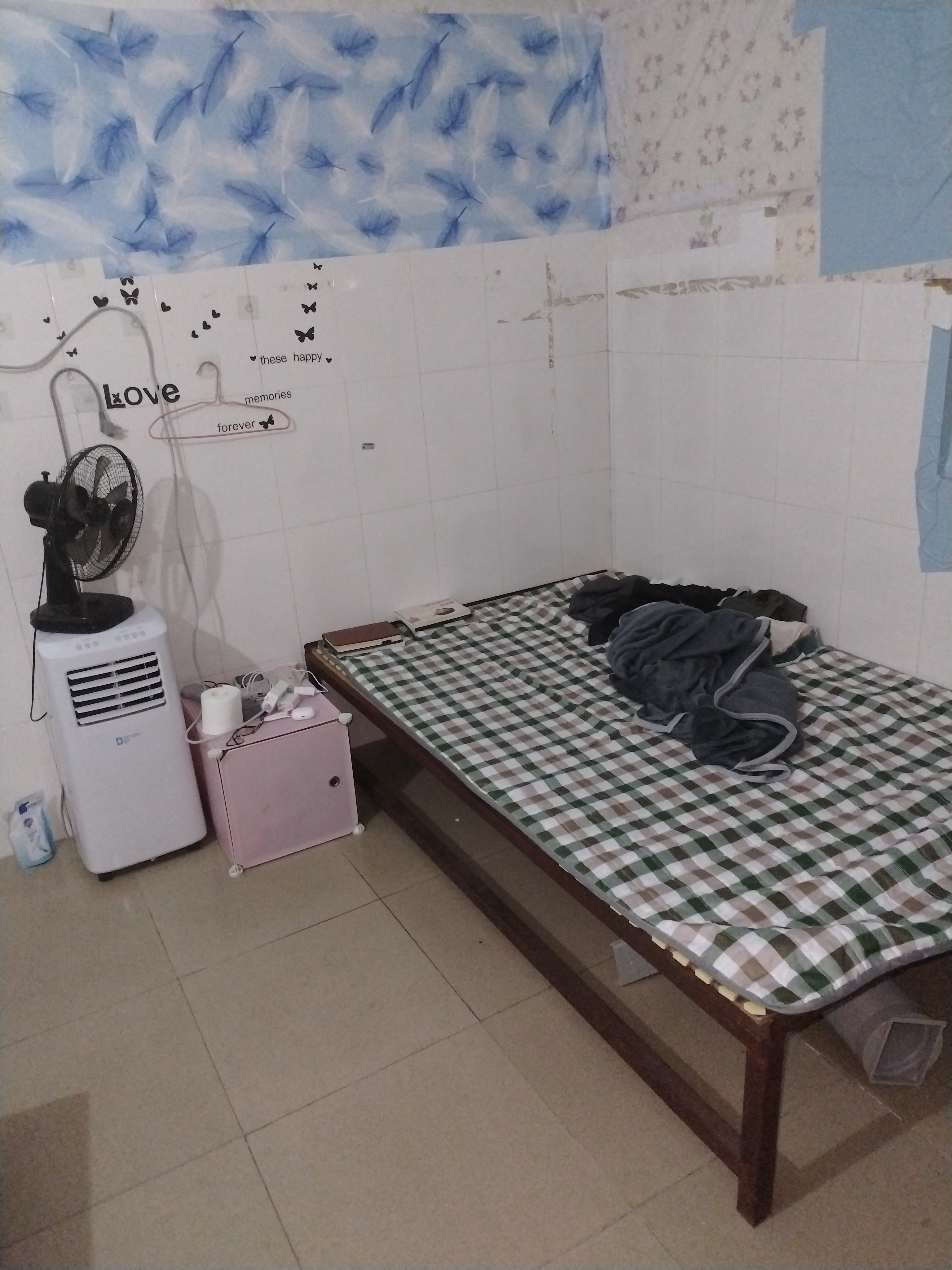 二点,然后献夥客计夥孔诱掌┐ 单身宿舍图片租房子照片 真实照片