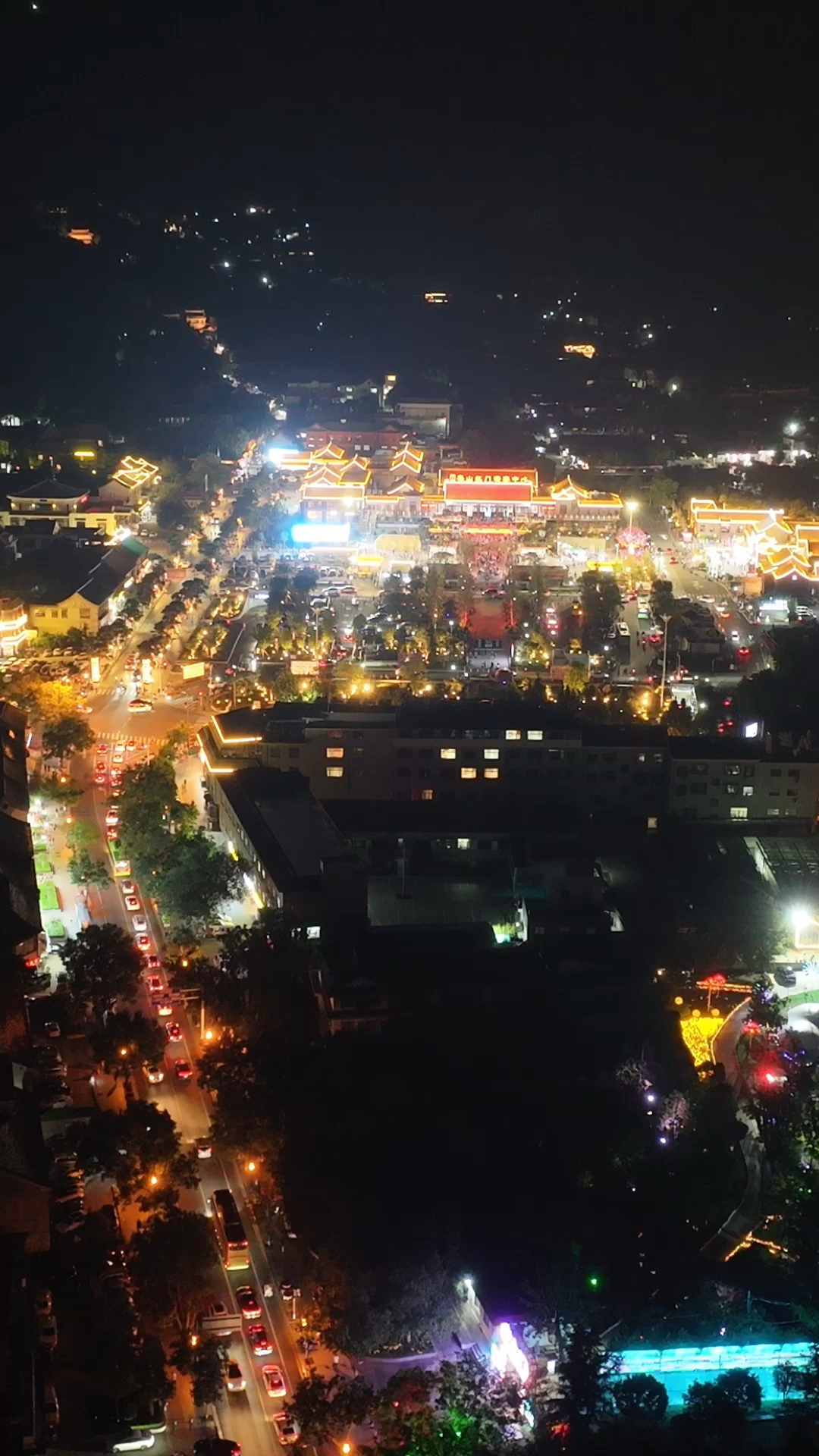 泰山红门夜景图片