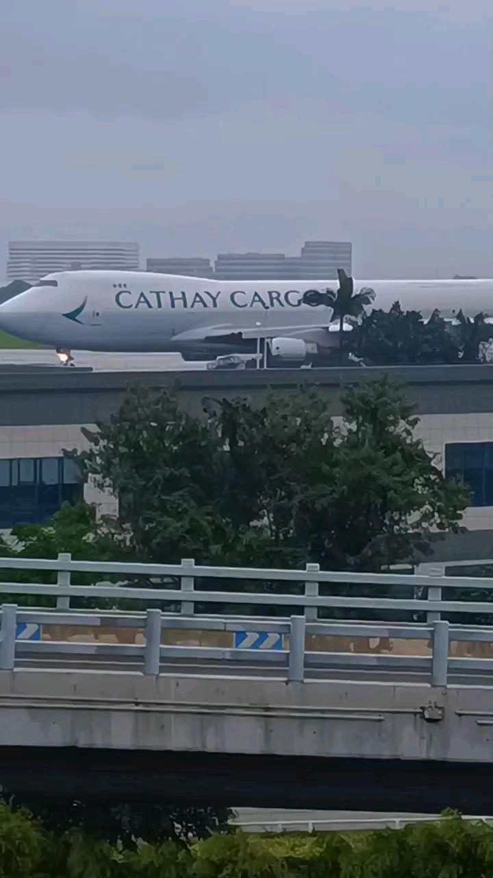 国泰航空747准备起飞