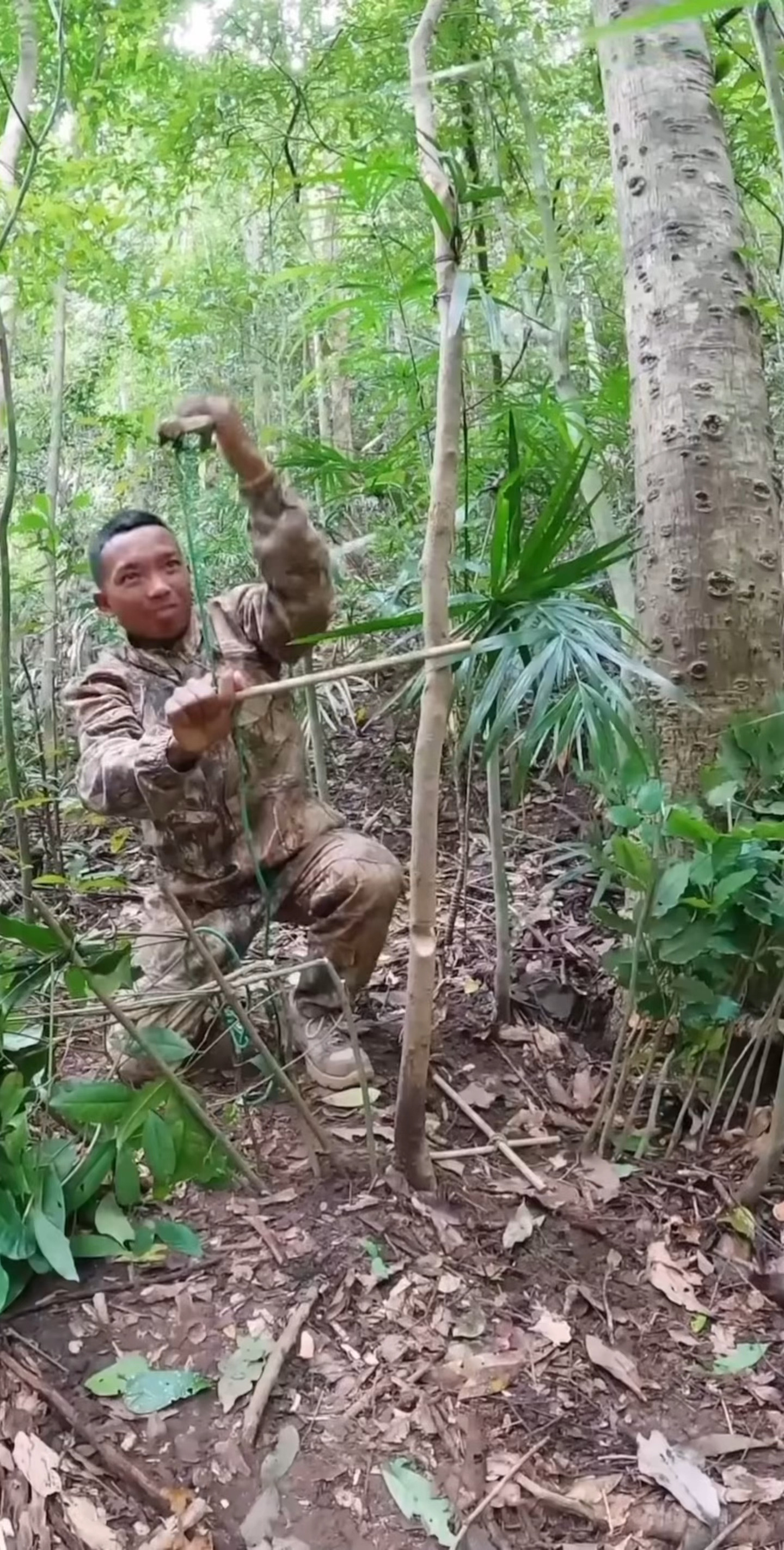 越南小黑荒野求生图片