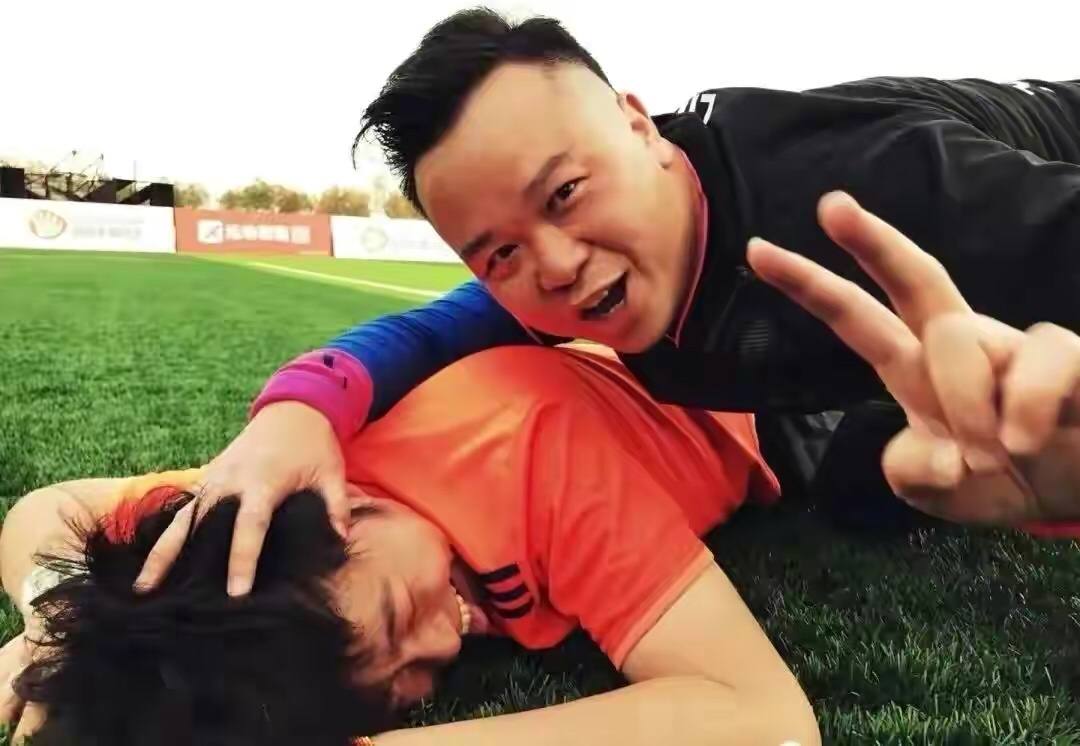 事实证明,欲戴皇冠必承其重.林奇的财产,孩子有权利继承.他欠下的债