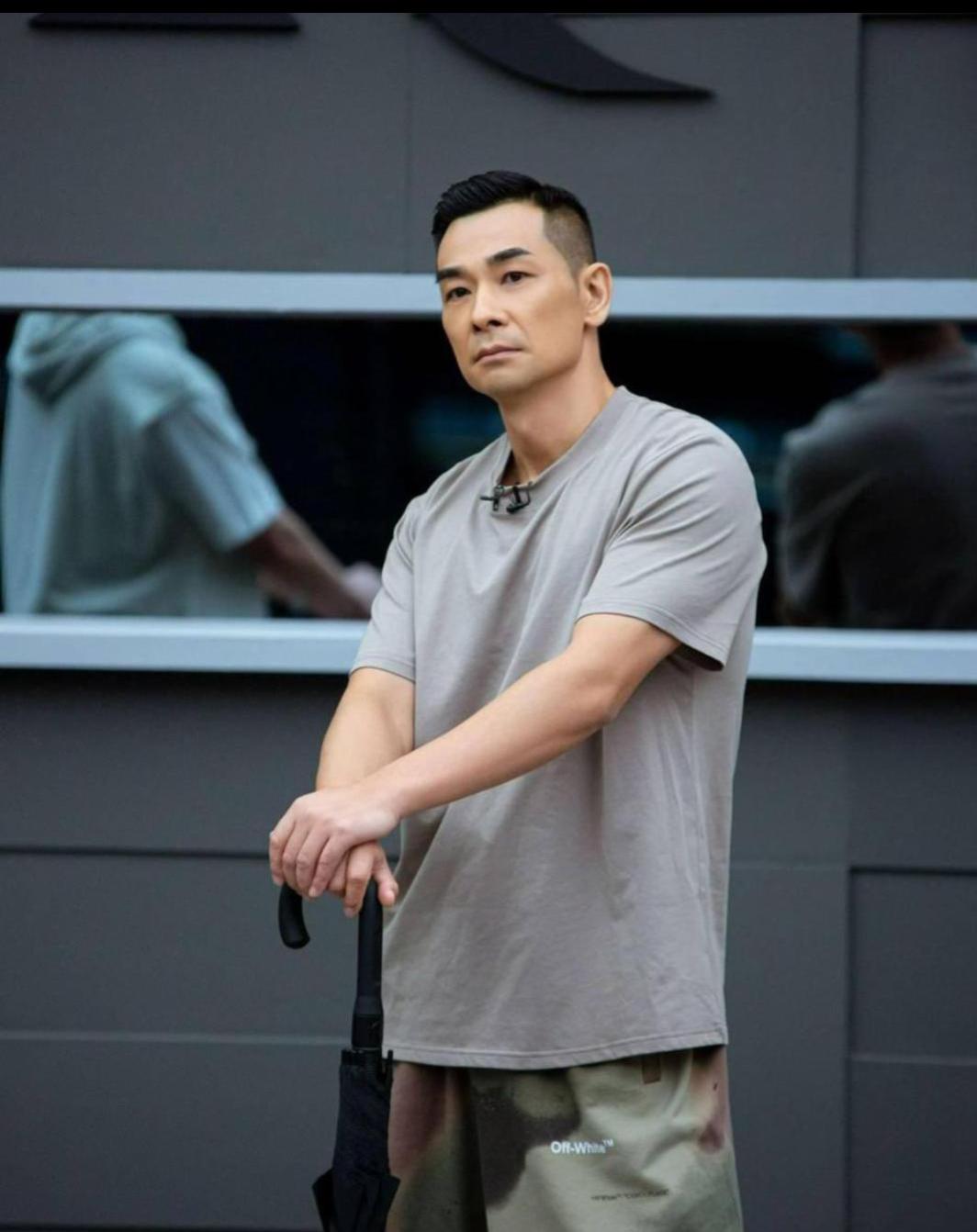 2012年,赵文卓怒怼甄子丹:""我在北京有10套房,就算赔上我的演艺生涯