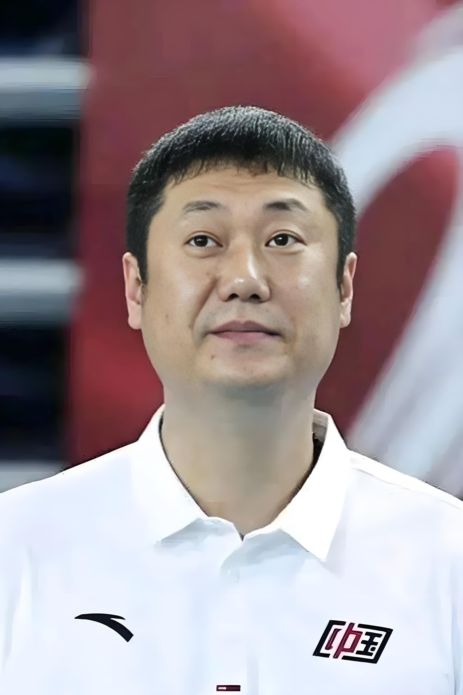 《女排新动态,未来可期》 近日,女排领域传出了两个引人关注的消息