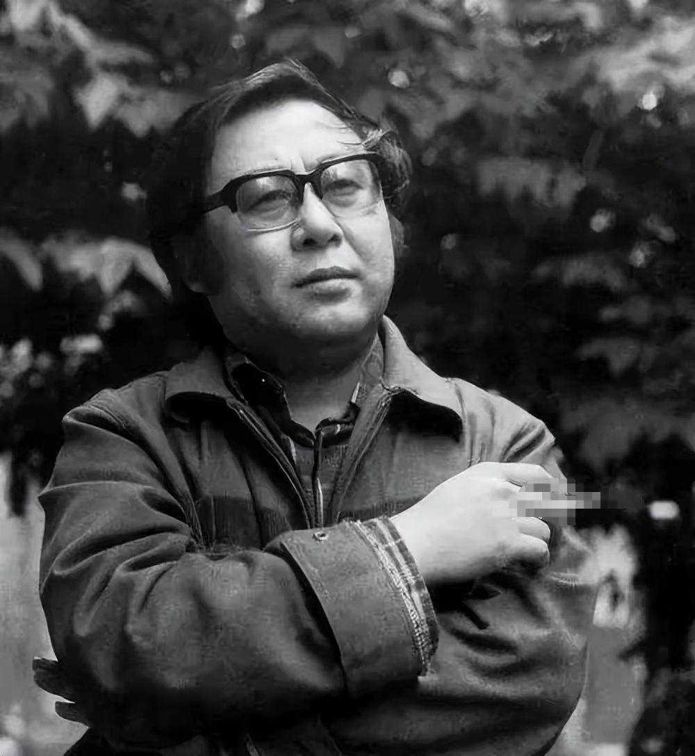 他只活了42岁,自己生活"一地鸡毛",却被亿万人奉作精神导师