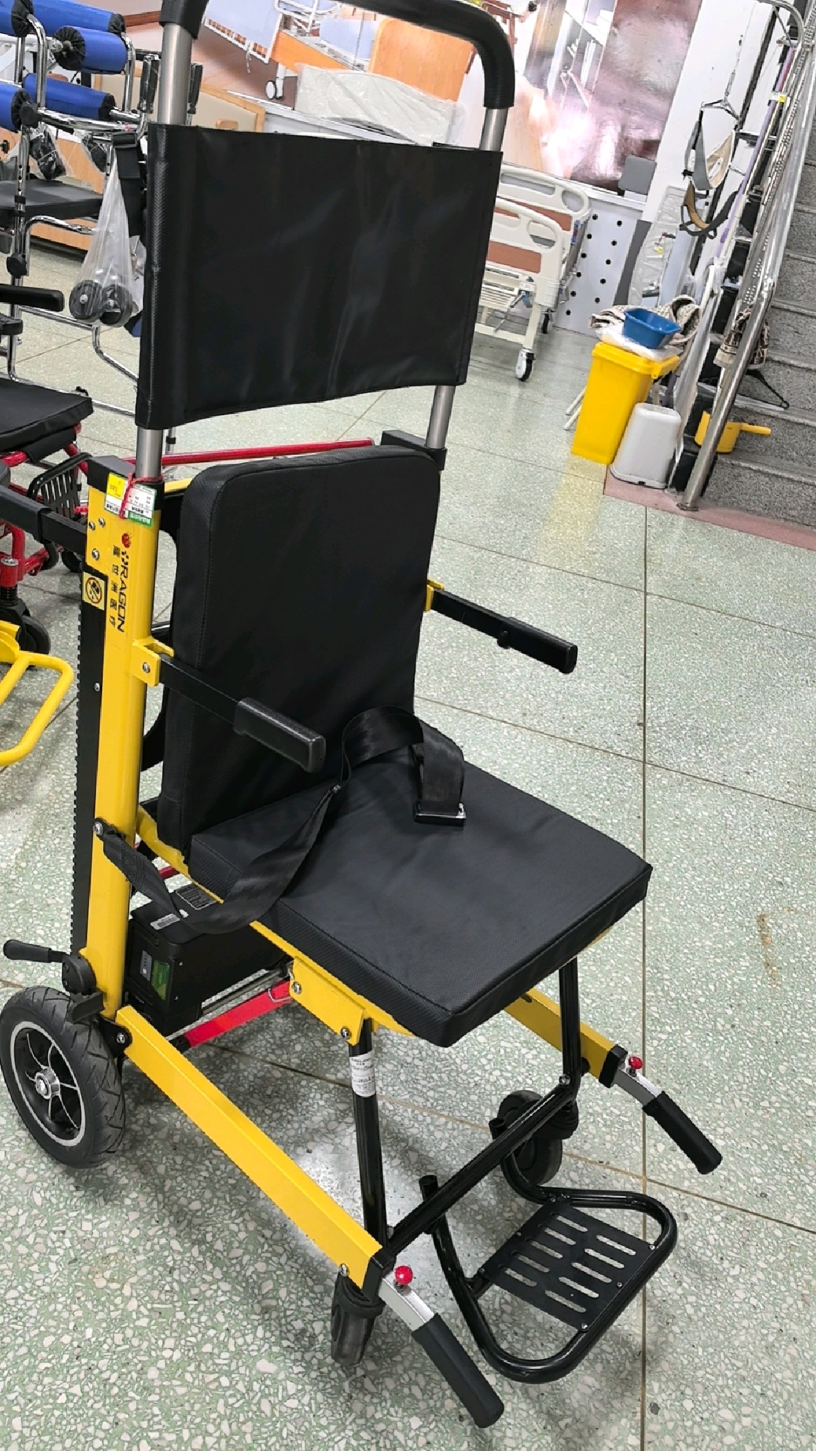 老人电动爬楼机现货