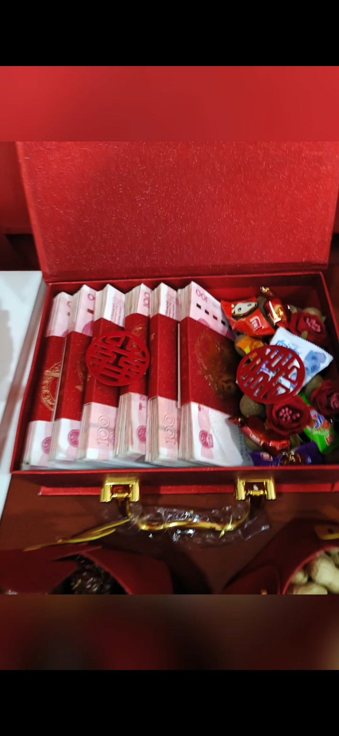 大哥找了个好媳妇,才要了这么几万的彩礼,听说现在都是好几十万呢!