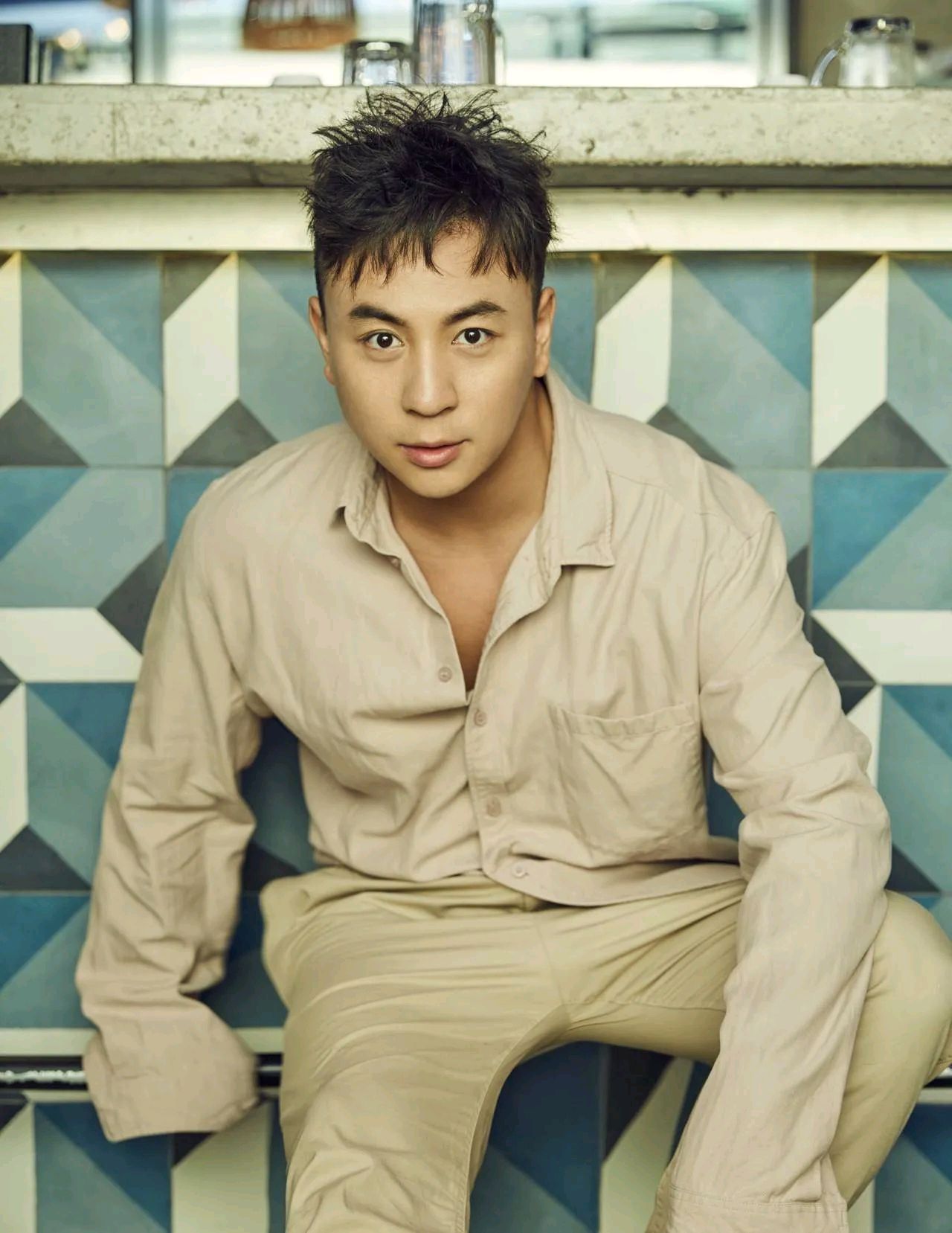 这可太厉害啦! 小时候的释小龙,那功夫真是绝了.