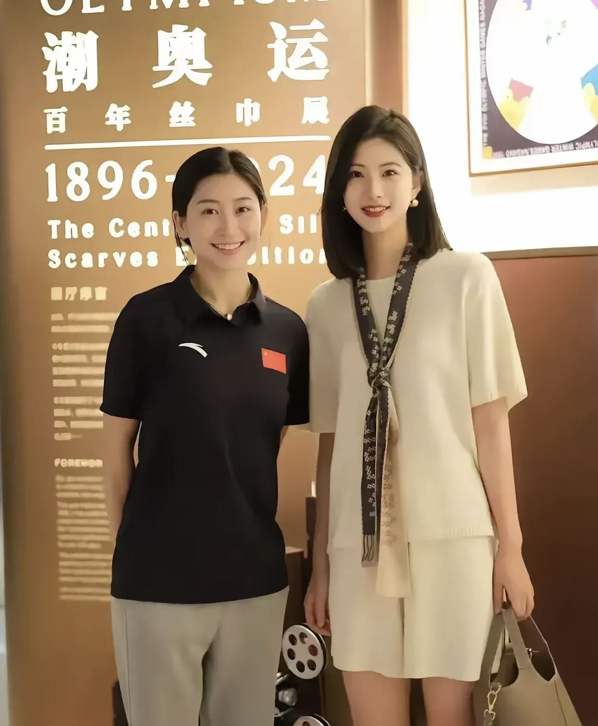 一眼扫过去,简直美到窒息!左边这位,对,就是江钰源!