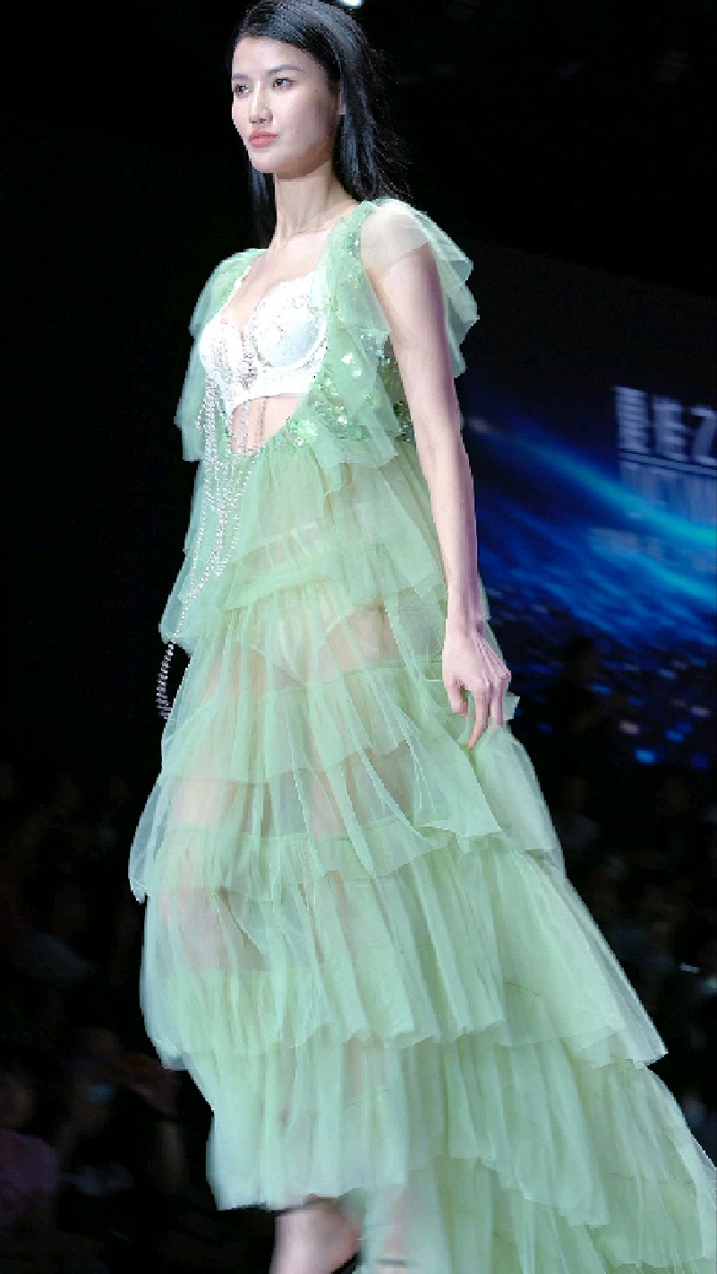 2024深圳内衣展超模内衣秀