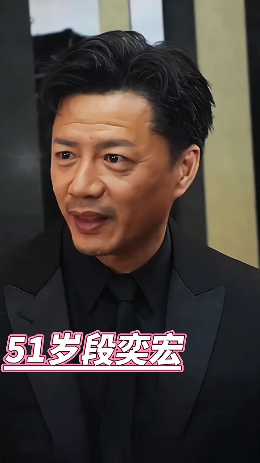 50岁段奕宏最新亮相,那么多人演特种兵,只有袁朗给人的感觉最真