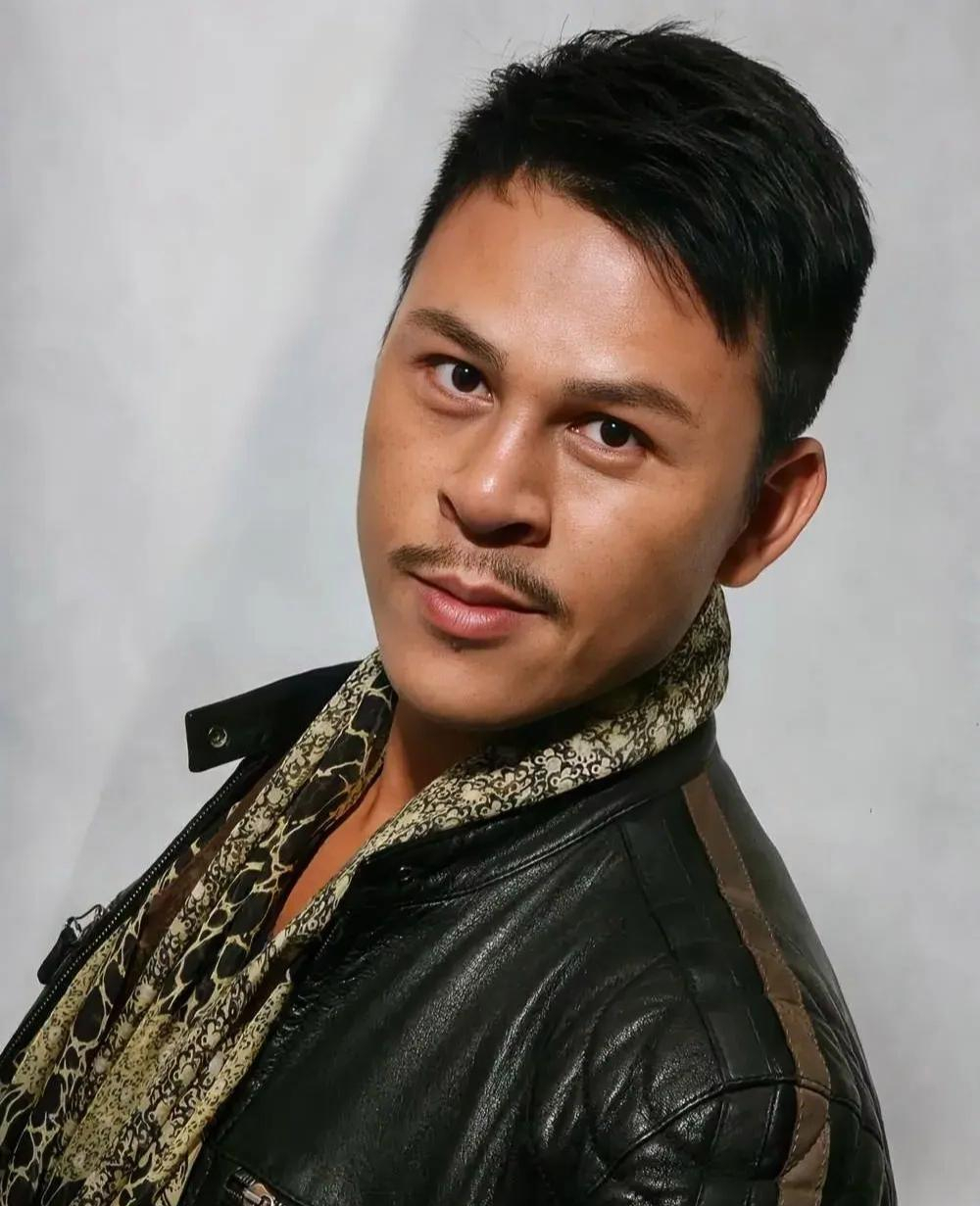 演员,释行宇说,拍电影《导火线》,我拿了50w片酬,而甄子丹和古天乐