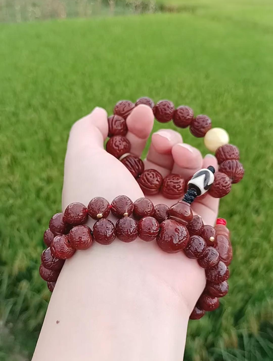 桃核手串盘玩心得