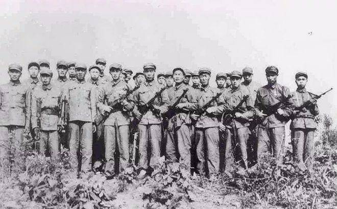 但能够做到军政一把抓的寥寥无几,只有五人
