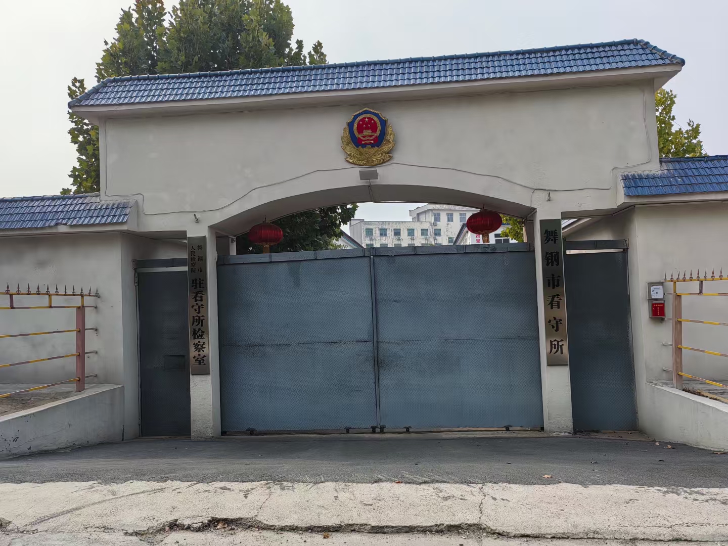 不一定逆风翻盘,但一定要向阳而生,前途未必光明坦荡