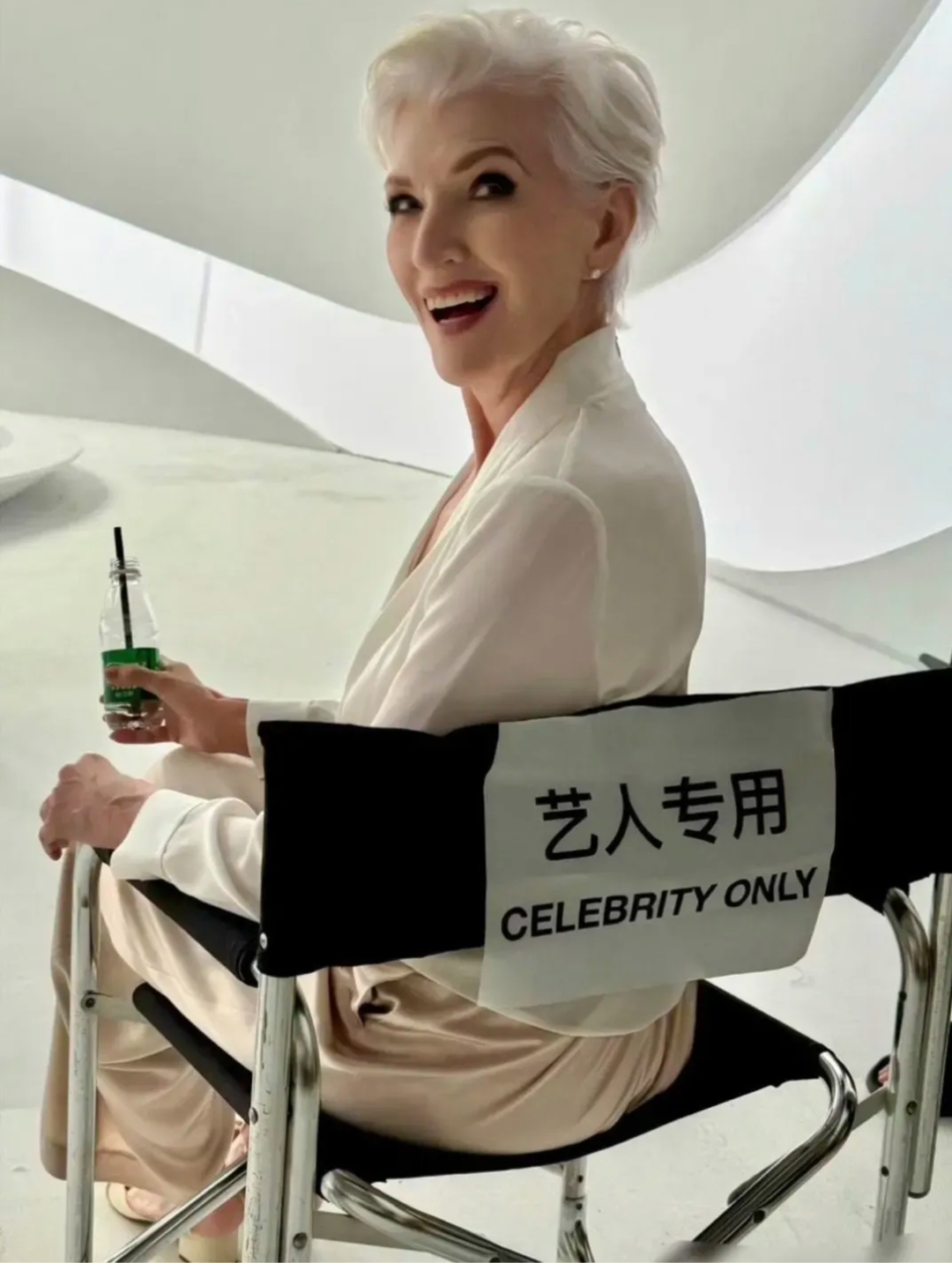 马斯克约架被母亲取消，马斯克扎克伯格约架被叫停