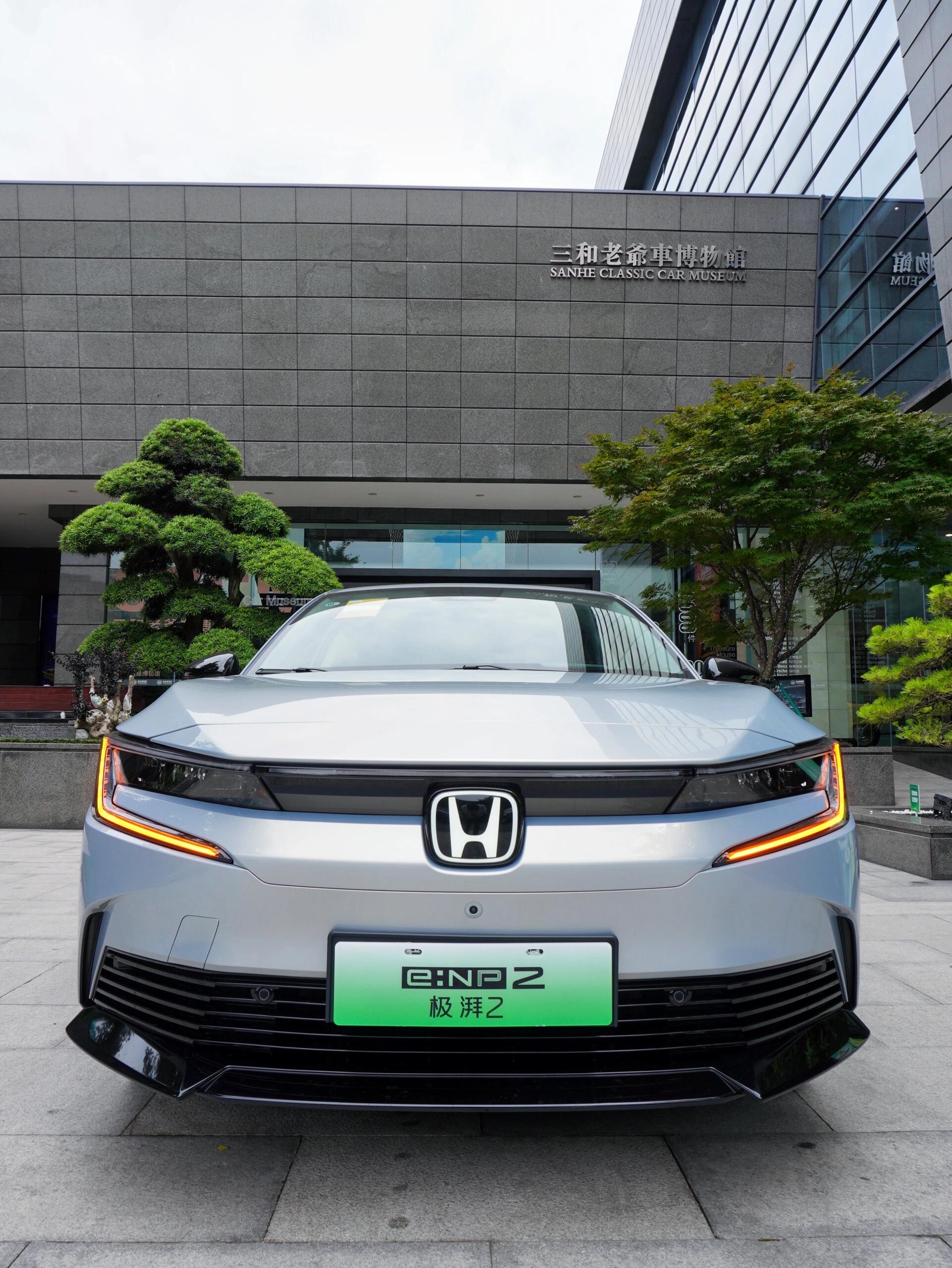 广汽本田以其前瞻性的视角和创新技术,推出了备受瞩目的纯电动suv