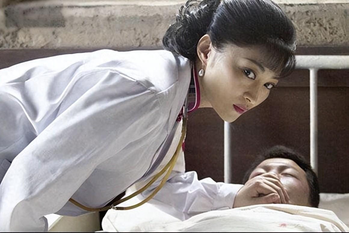 1958年美女医生申请入党,写履历时暴露特务身份,曾参与刺杀陈毅