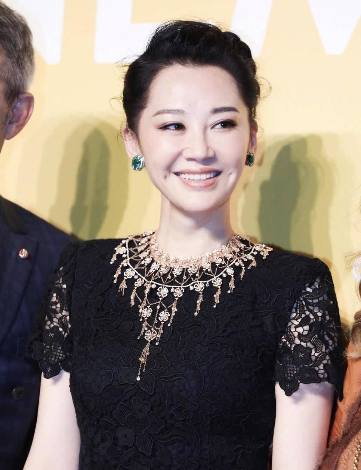 许晴:我没有结婚,这个女儿说的应该是我表弟的女儿"粽儿".