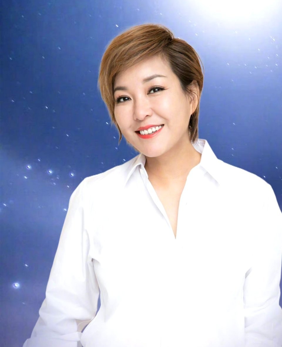 李静从160斤瘦到了105斤# #李静从160斤瘦到了105斤# #李静# 李静真