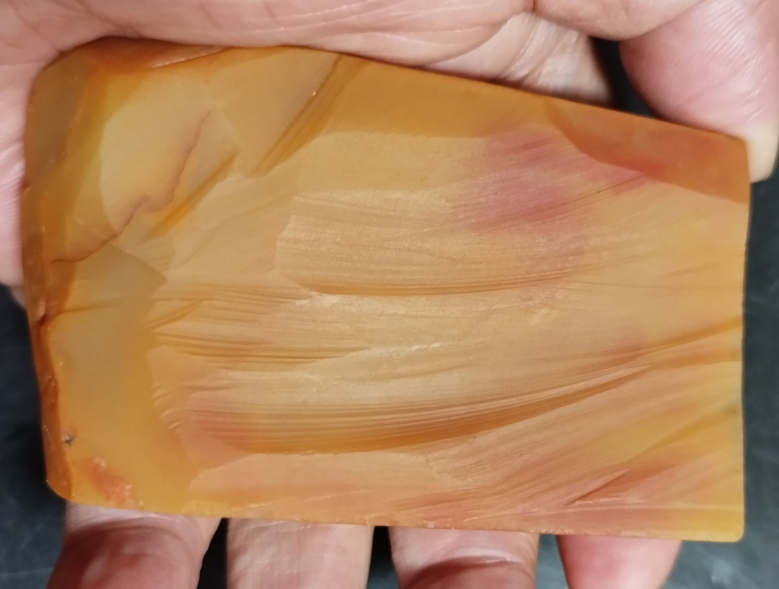 判断牛毛纹海黄牛毛纹在径切面海黄的牛毛纹在弦切面牛肉石原石图片