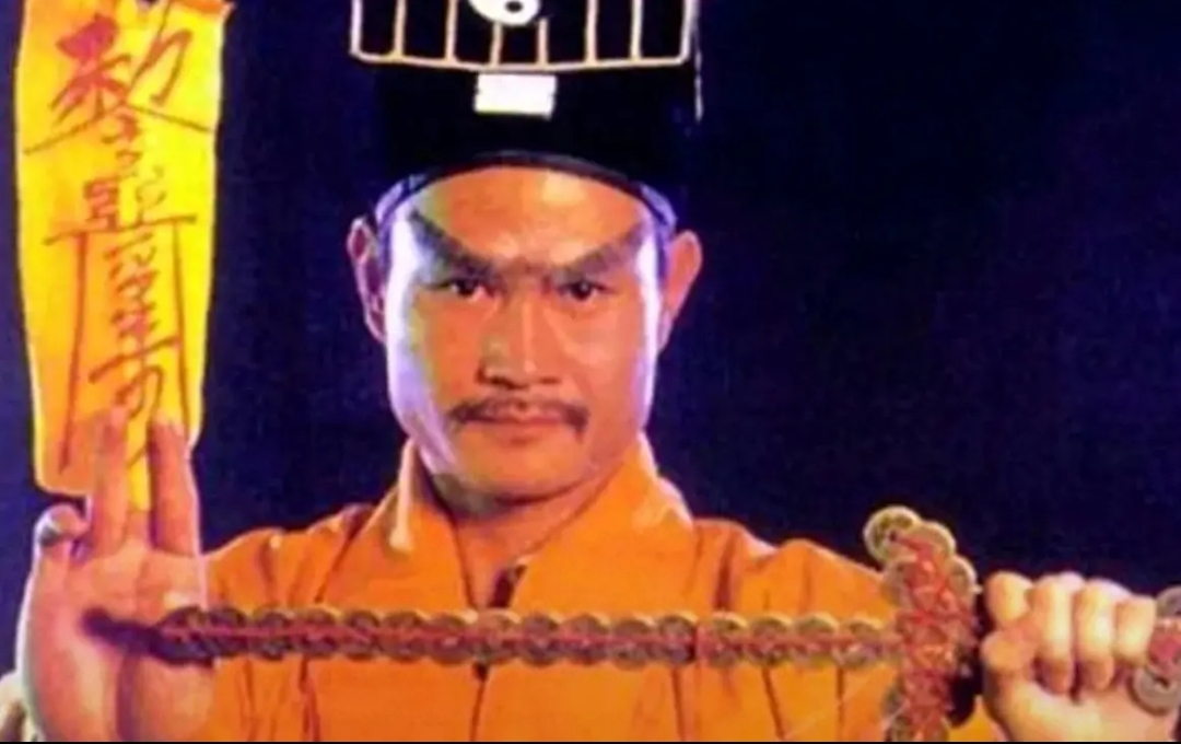 林正英的经典僵尸道长形象在荧幕上如同