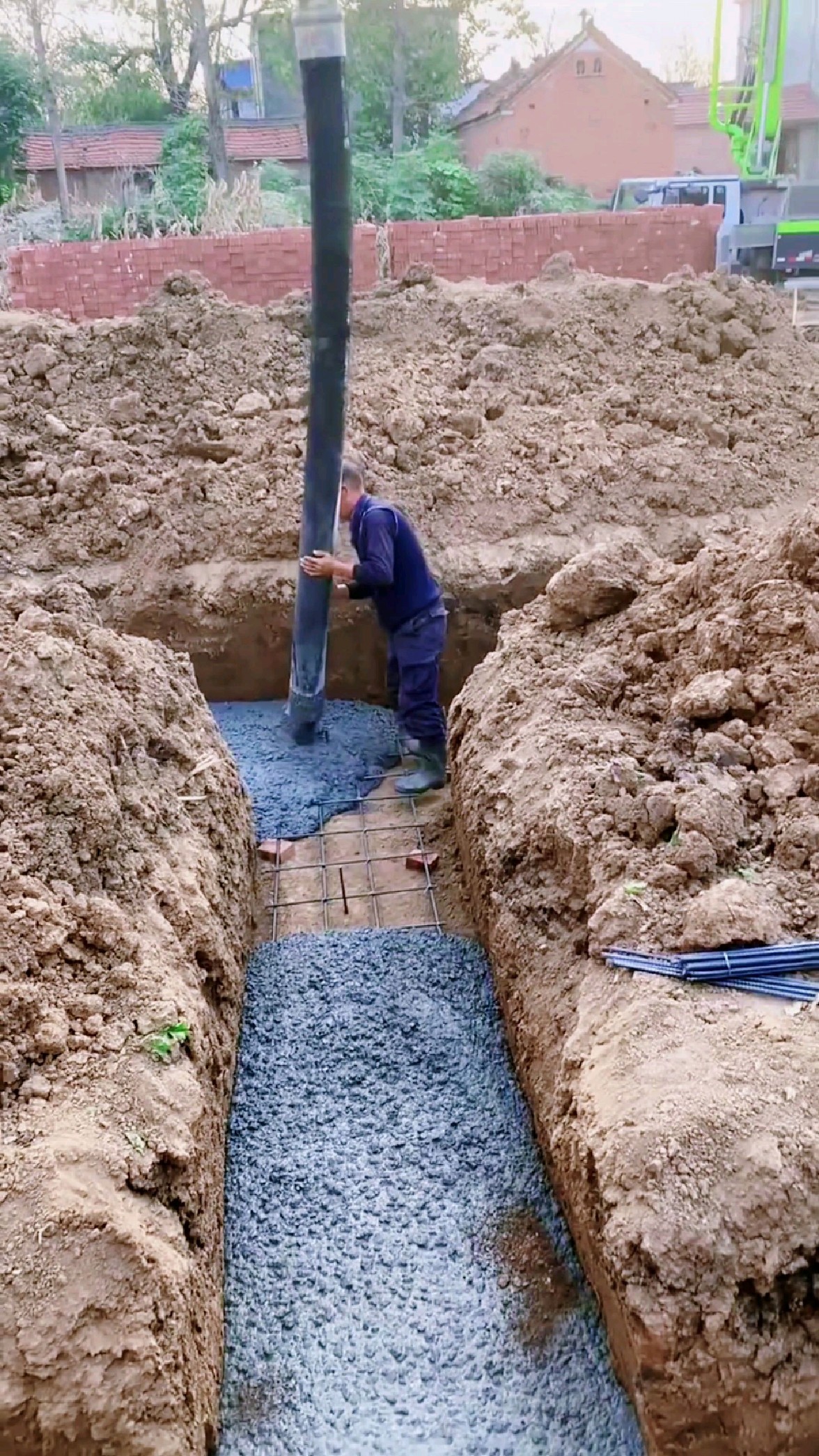 农村自建房条形基础浇筑混凝土!