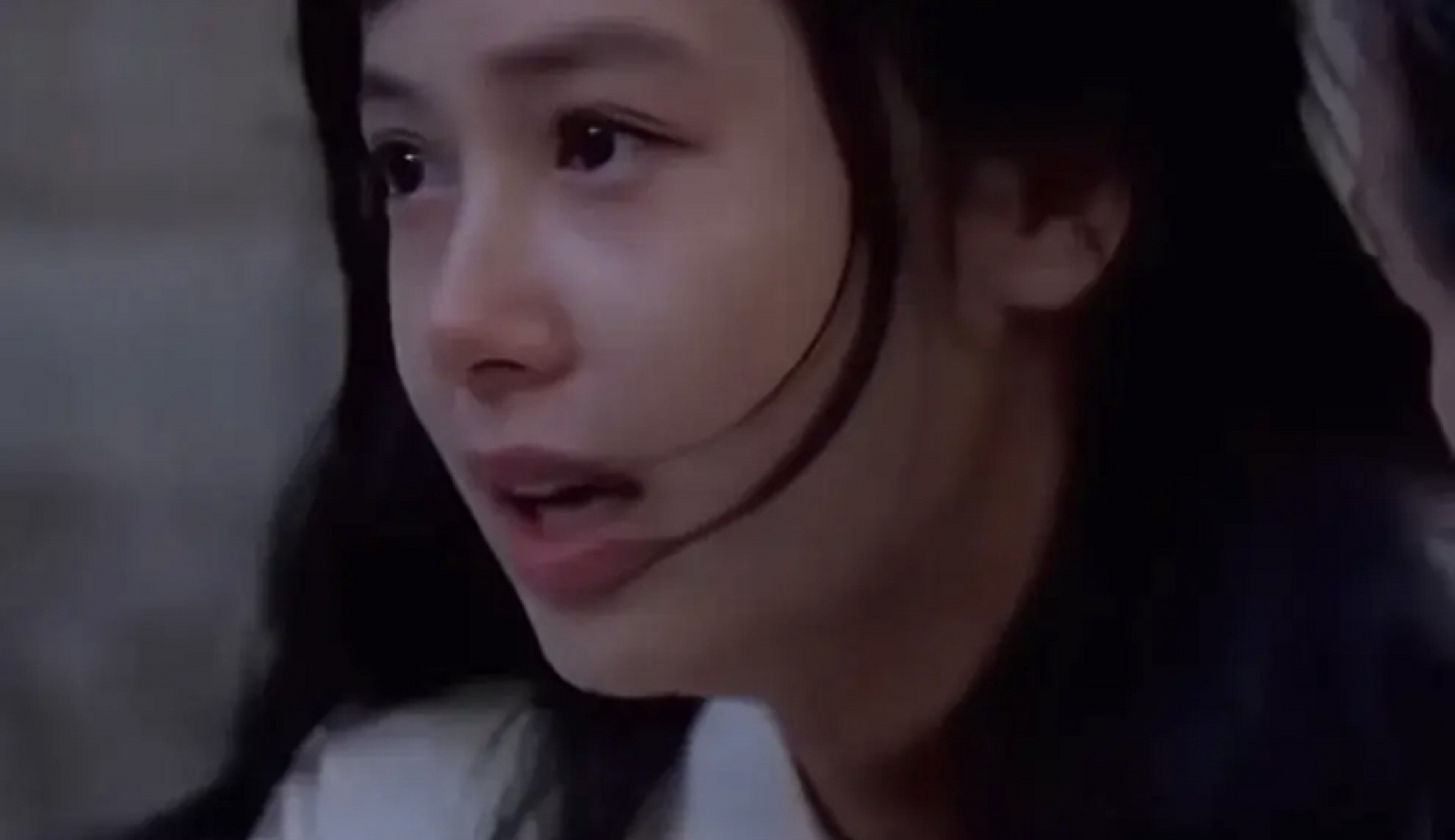 今天偶然看到蒋雯丽年轻时的照片,真的被惊艳到了