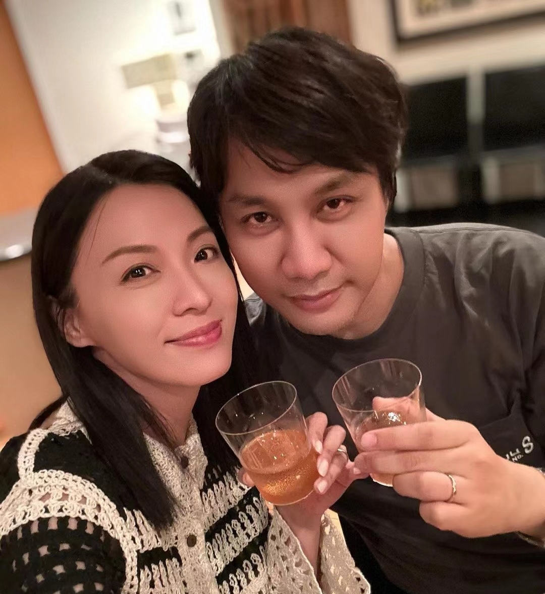 陈炜的容貌虽然不是香港女明星里面长得最惊艳的但她绝对是保养的最