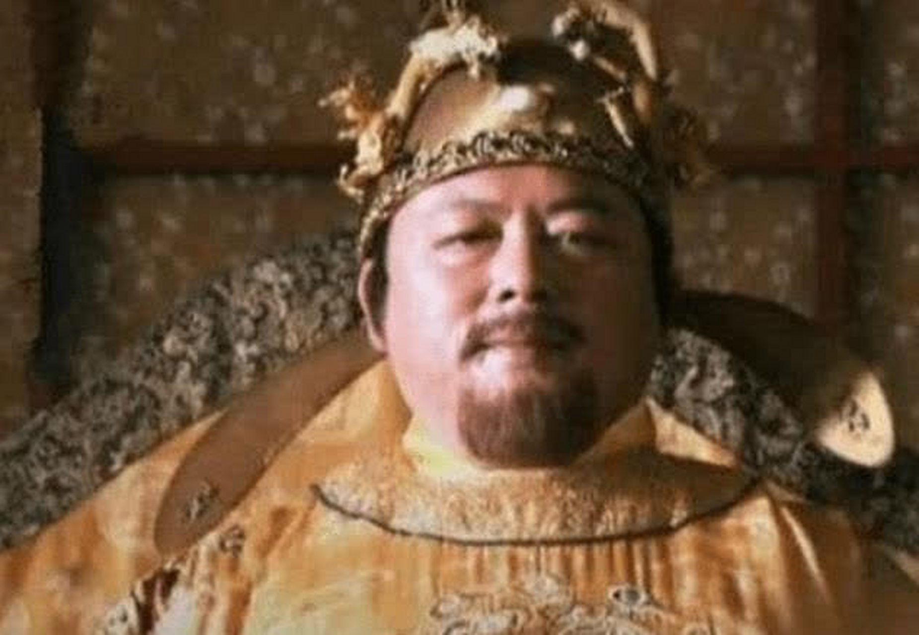 1627年冬,崇祯帝朱由检刚继位,就把哥哥朱由校的乳母客氏处以鞭 刑