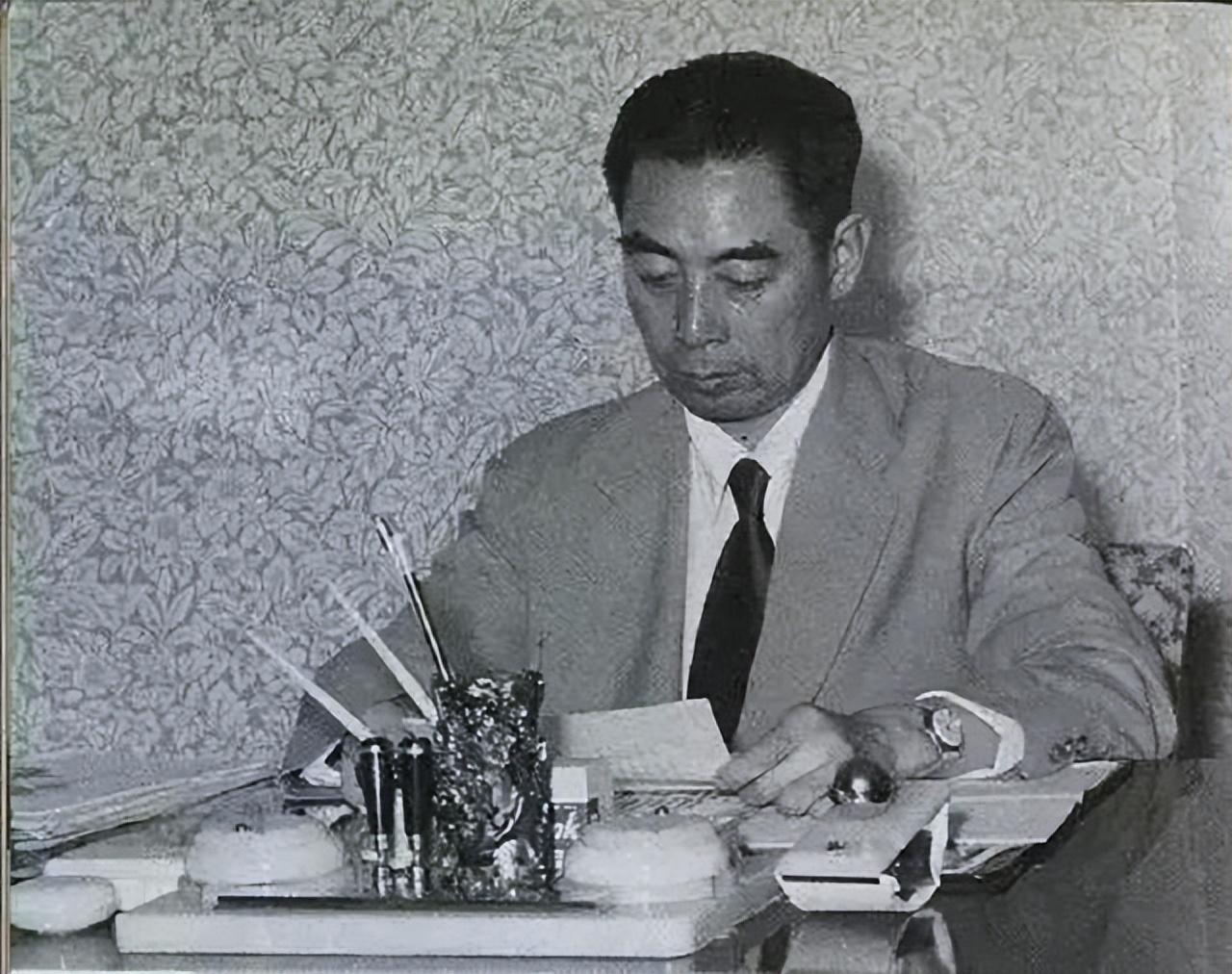 1955年,万隆会议上周总理的替身,真实身份是大使夫人