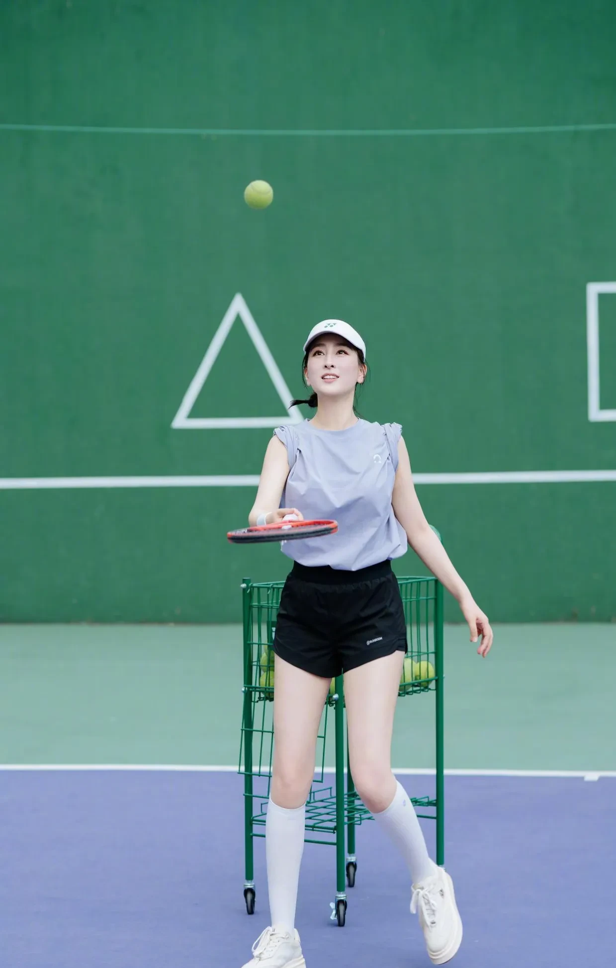 她,是女演员中典型的高开低走的女星,也是典型的把