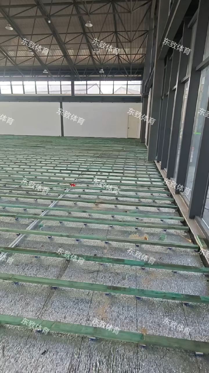 体育馆运动木地板施工枫桦木运动木地板单龙骨结构