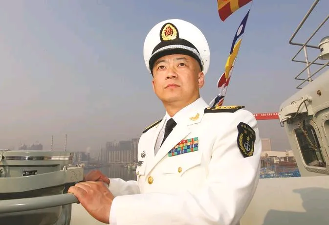 辽宁舰历任舰长,现在都是什么军衔?
