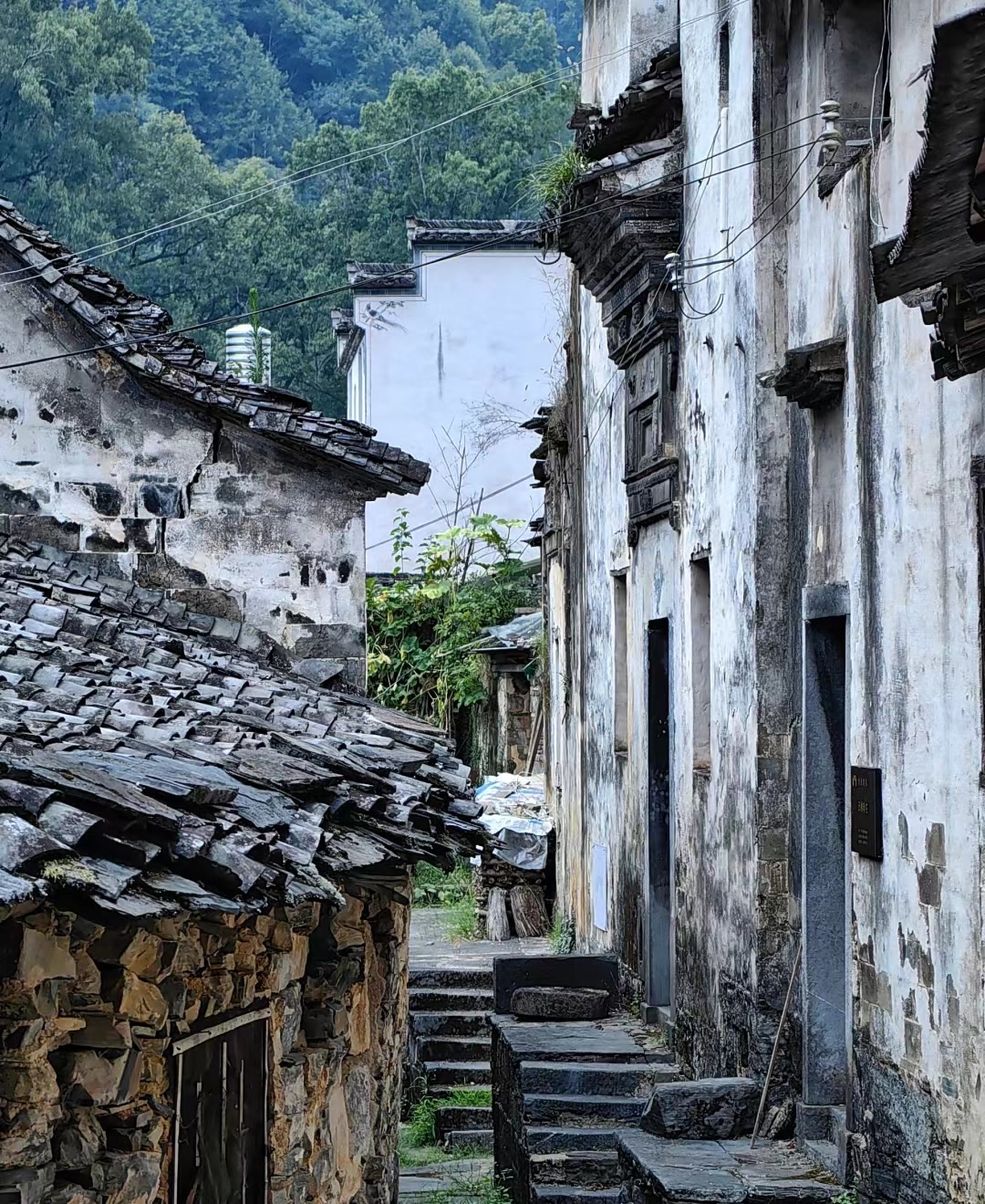 这里是位于安徽黄山黟县西递的古村落