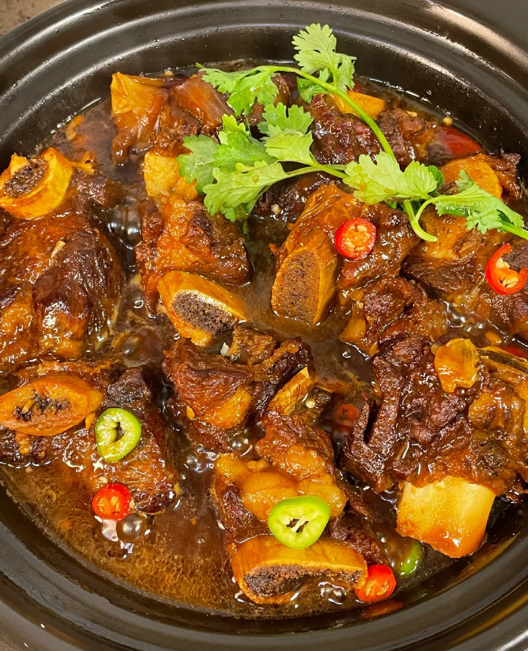 首先,说说这牛排骨,可不是普通的牛肉哦
