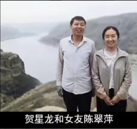 乡亲们翻箱倒柜,凑了3025元给他交学费