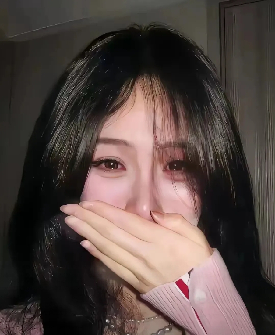 女孩捂脸大哭真人图片流泪图片女生捂脸哭真人女孩真哭真人头像图片