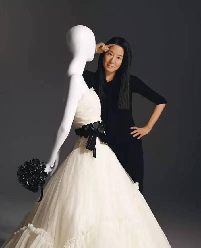 华裔"婚纱女王"王薇薇:原来她的人生比她的婚纱帝国还精彩!