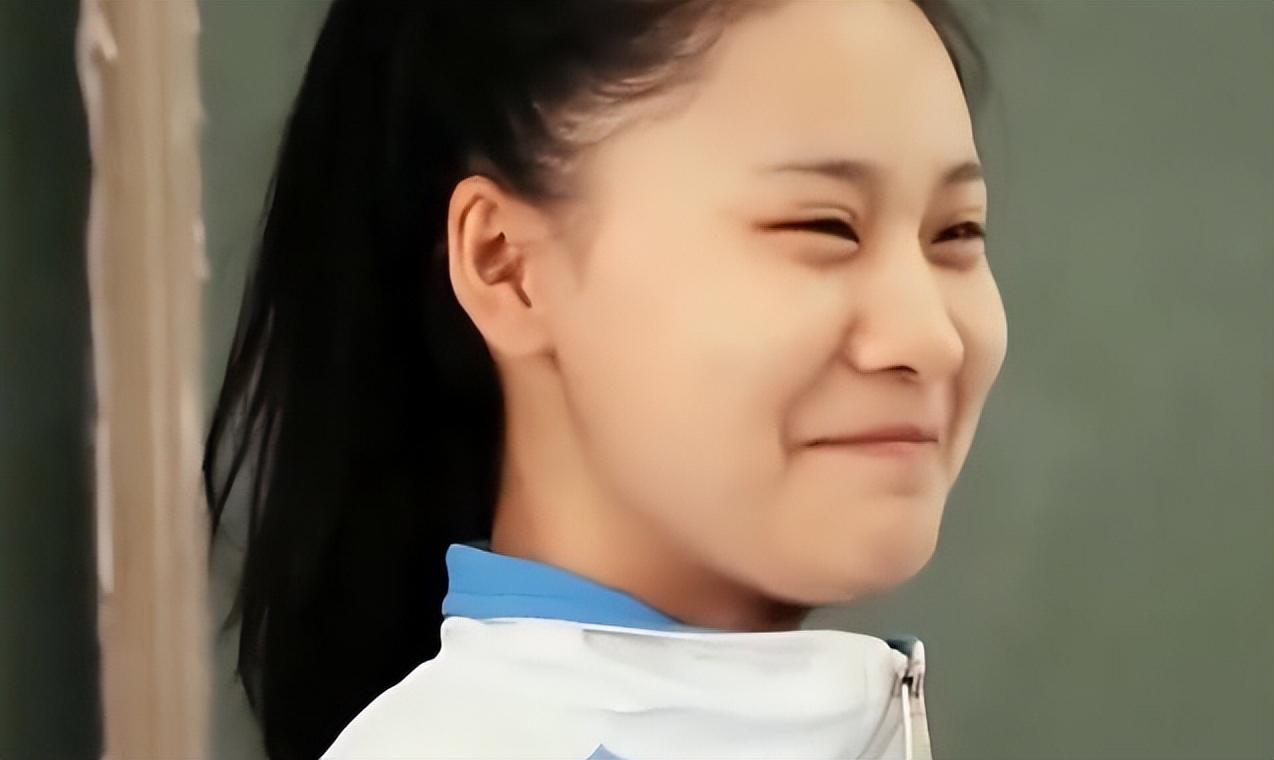 回顾"变形计"杨馥宇:从"夜店女王"转变为乖巧少女,现状如何