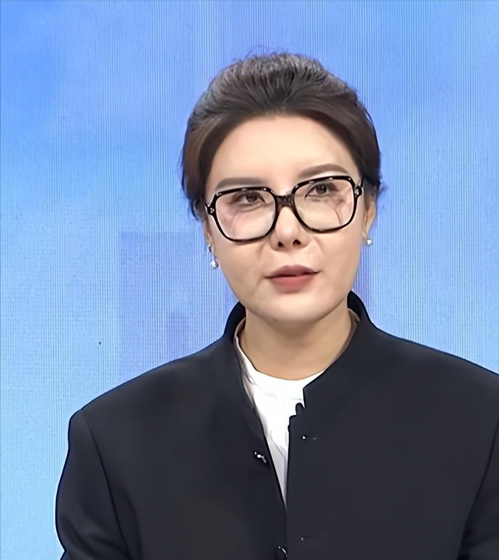 射击冠军杜丽,曾因恋情备受争议,现如今又因面容变化被众嘲?